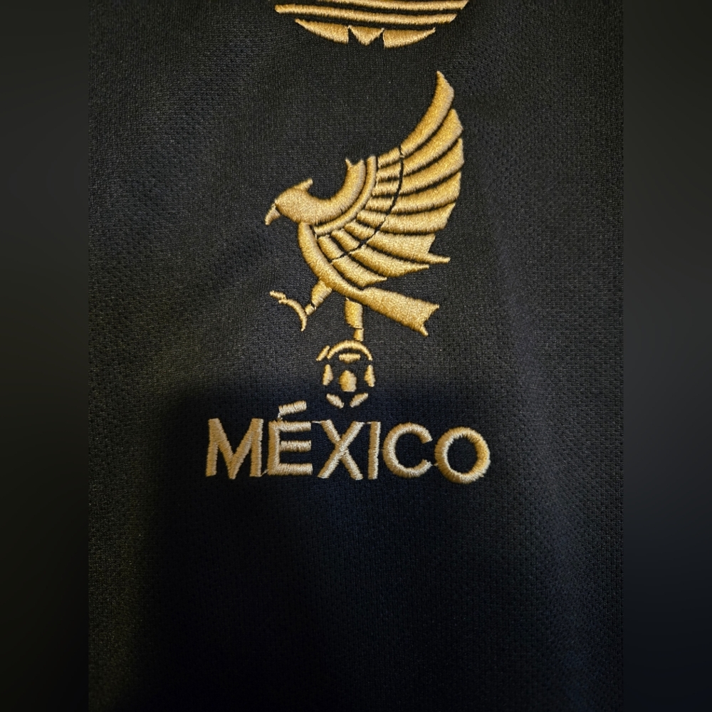 Mexico Soccer Jersey Gold Cup 2025 - Picture 3 of 8